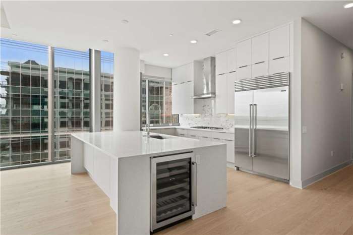 40  12th NE Street #1806 Atlanta 30309