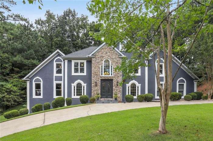 705 N River Forest  Drive  Marietta 30068